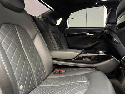 2017 Audi S8 Plus 4.0 V8 Q *Carbon*Keramiska*Taklucka*Bose*Se Spec – bild 14