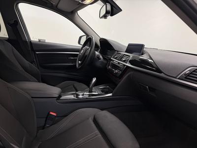 2018 BMW 330i xDrive Touring *Nav professional*Hifi*Se Spec 252hk – bild 12