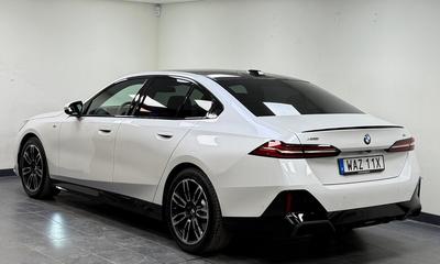 2024 BMW 520d xDrive Sedan M Sport*Pano*HuD*Läder*Se Spec* Euro 6 – bild 2