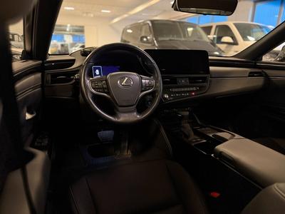 2022 Lexus ES 300h 2.5 E-CVT Limited Edt *Taklucka*Skinn*Navi*B-kam – bild 12