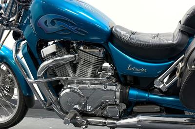1995 Suzuki Intruder vs600gl motivlack Nybes Sidoväska Hemleverans Pris – bild 5