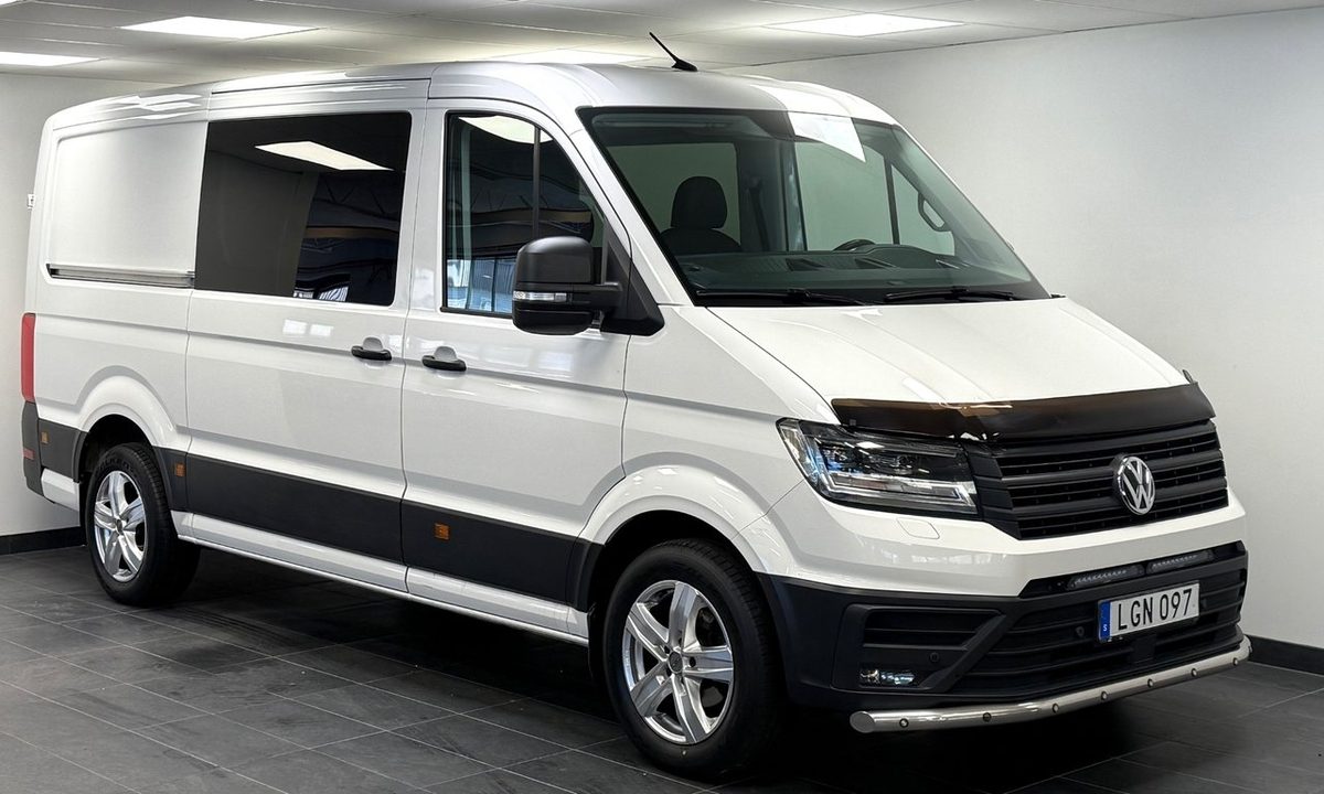 2019 Volkswagen Crafter 35 35 Combi/Twin cabin 2.0 TDI · Moms · LED · 5-sits · Leasebar