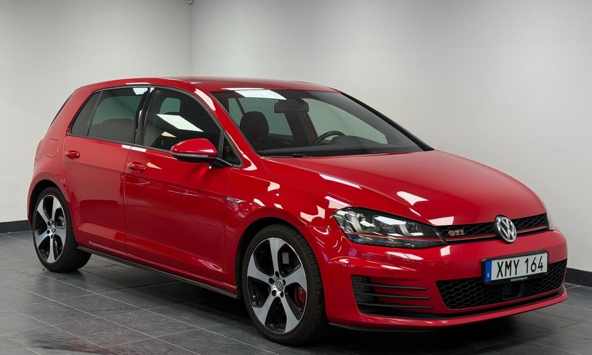 2015 Volkswagen Golf 5-door GTI Performance 2.0 TSI · Dynaudio · Pluspaket
