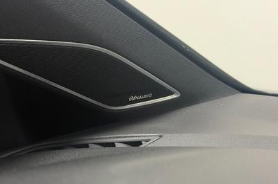 2017 Volkswagen Golf R 2.0 TSI Panorama Dynaudio Cockpit – bild 14