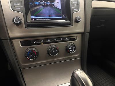 2015 Volkswagen Golf Sportscombi 1.6 TDI *D-värm*Drag*Spec Masters Euro 5 – bild 16