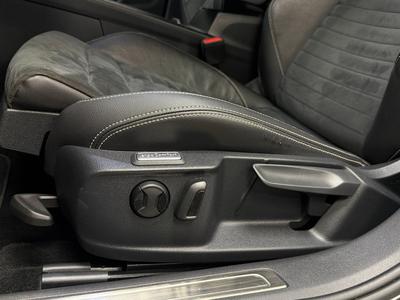2020 Volkswagen Passat Sportscombi 2.0 TDI 4M *R-line*Matrix*D-värm*Spec – bild 17