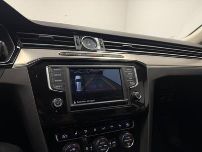2015 Volkswagen Passat Sportscombi 2.0 TDI DPF SCR BMT 4M GT · Kamera · D-värm – bild 16