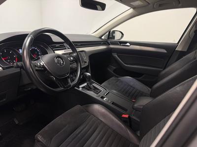 2015 Volkswagen Passat Sportscombi 2.0 TDI DPF SCR BMT 4M GT · Kamera · D-värm – bild 6
