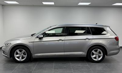 2015 Volkswagen Passat Sportscombi 2.0 TDI DPF SCR BMT 4M GT · Kamera · D-värm – bild 3